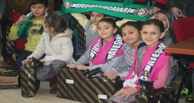 (Özel haber) "Ateş Karıncaları" yürekleri ısıttı