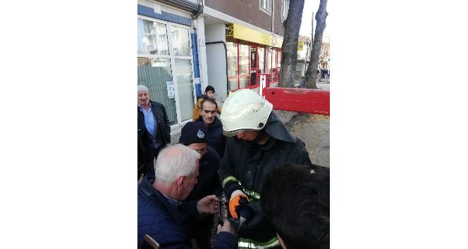 İnegöl'de karga kurtarma operasyonu
