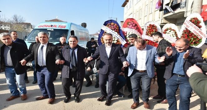 Aktaş Gümüşhanelilerle horon tepti