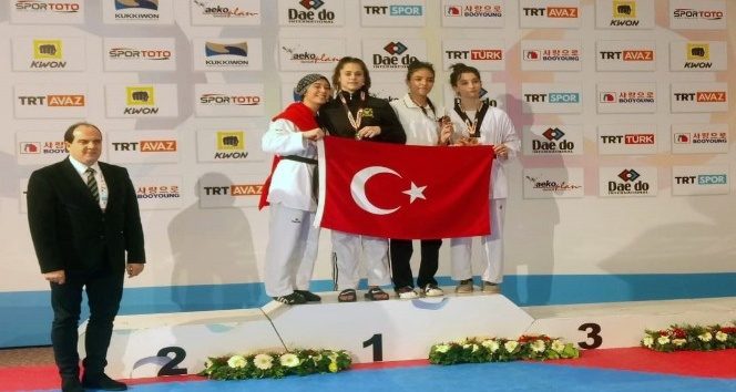 Osmangazili tekvandocudan bronz madalya