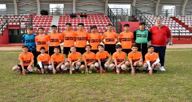 Gürsu Belediyespor U14 Takımı nâmağlup şampiyon