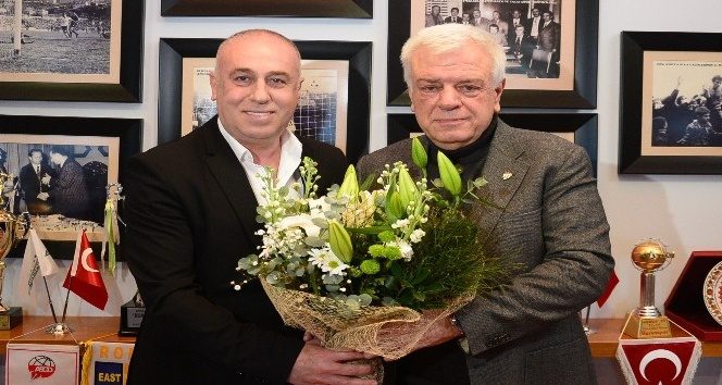 Bursasporlu eski futbolculardan Bursaspor'a destek