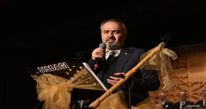 Alkışlar Başkan Aktaş'a