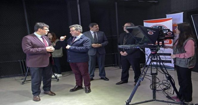 Geleceğin radyo ve televizyoncuları bu okulda yetişiyor
