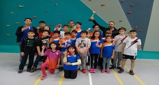 Minik sporcular İnegöl'ün göğsünü kabartıyor
