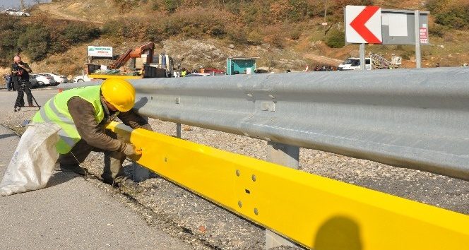 Motorcu dostu bariyerler Bursa'da takılmaya başlandı