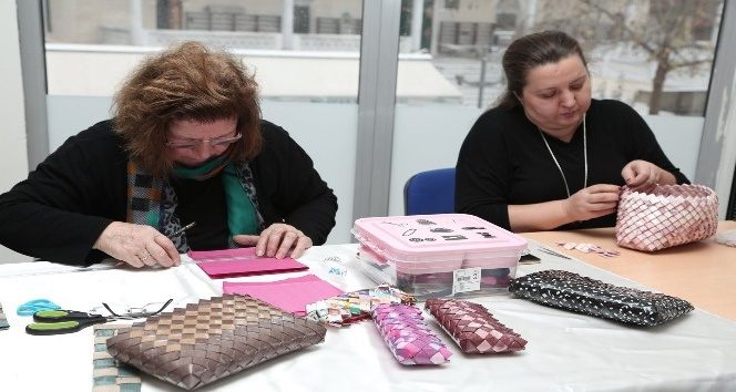 Atıklar çanta ve aksesuar oluyor
