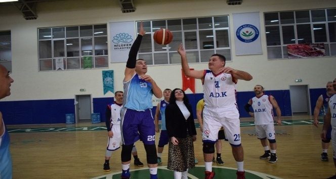 Veteran Basketbol Turnuvası'nda heyecan başladı