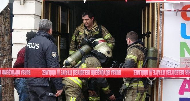 Bursa'da iş hanında yangın