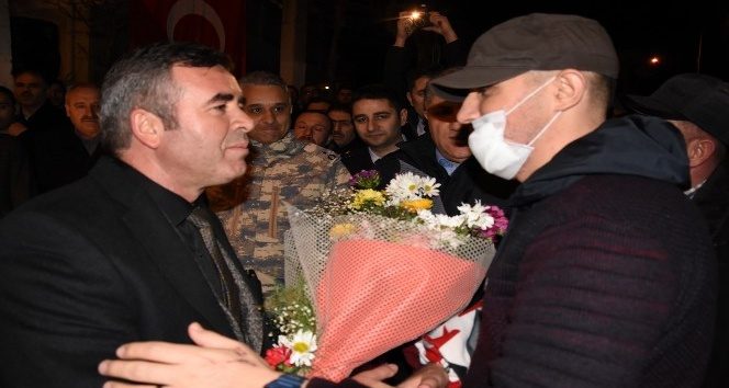 Bursalı gaziye coşkulu karşılama