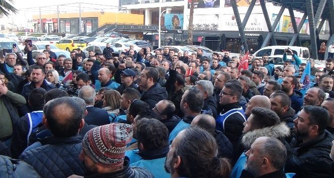 Türk Metal Sendikası'ndan MESS'e siyah çelenk