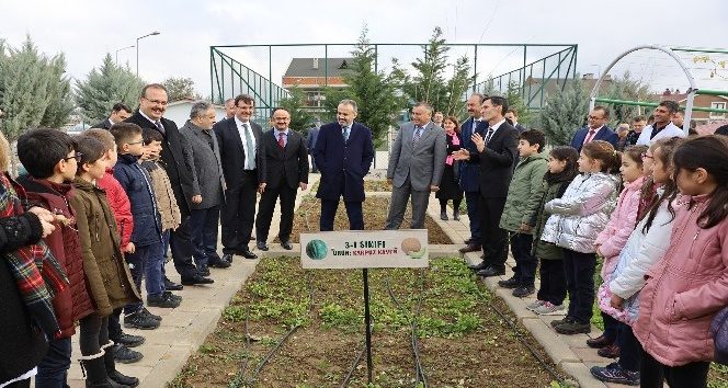 İlk karne hediyesi Büyükşehir'den