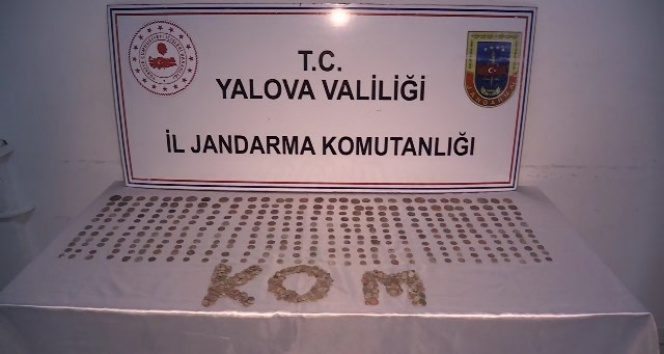 Yalova'da Roma dönemine ait 862 sikke ele geçirildi